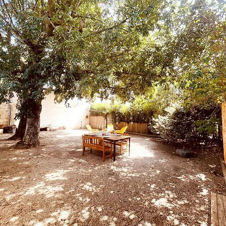 Le Patio, Jardin Privatif, Tennis Nimes Bagian luar foto